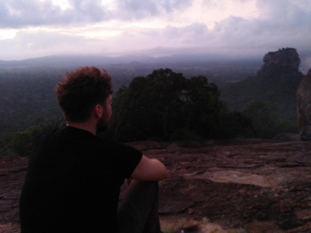 One More Night Hostel Sigiriya Dış mekan fotoğraf